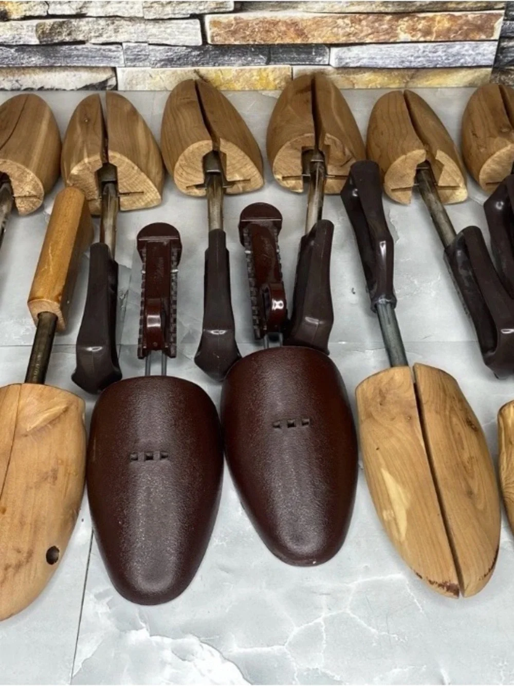 Lot of 14 Shoe Tree and Shu-Tree Shoe Keepers Sizes 3 & 4 Mainly